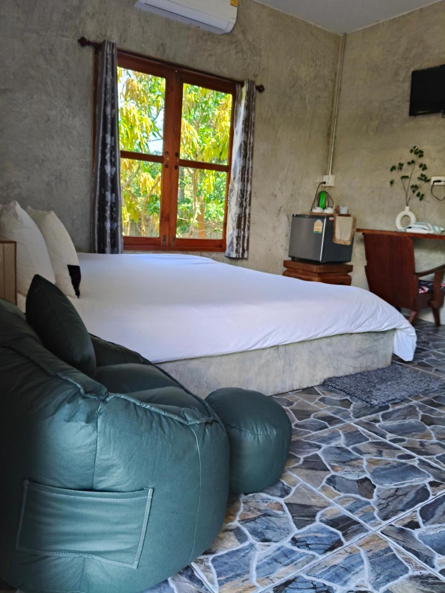 Farm stay บ้านสวนศิริ Siri Garden *